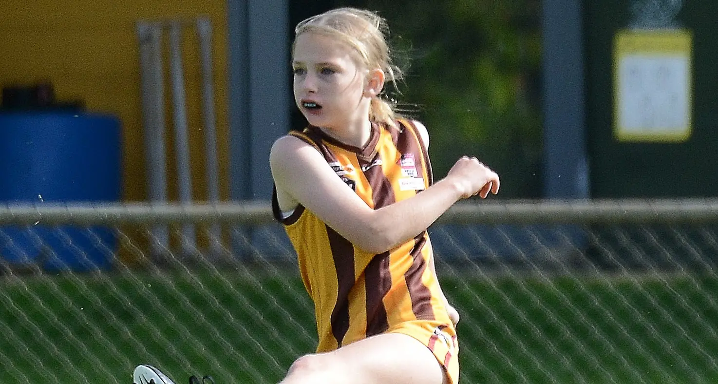 Hawks down ‘Dogs in open female footy