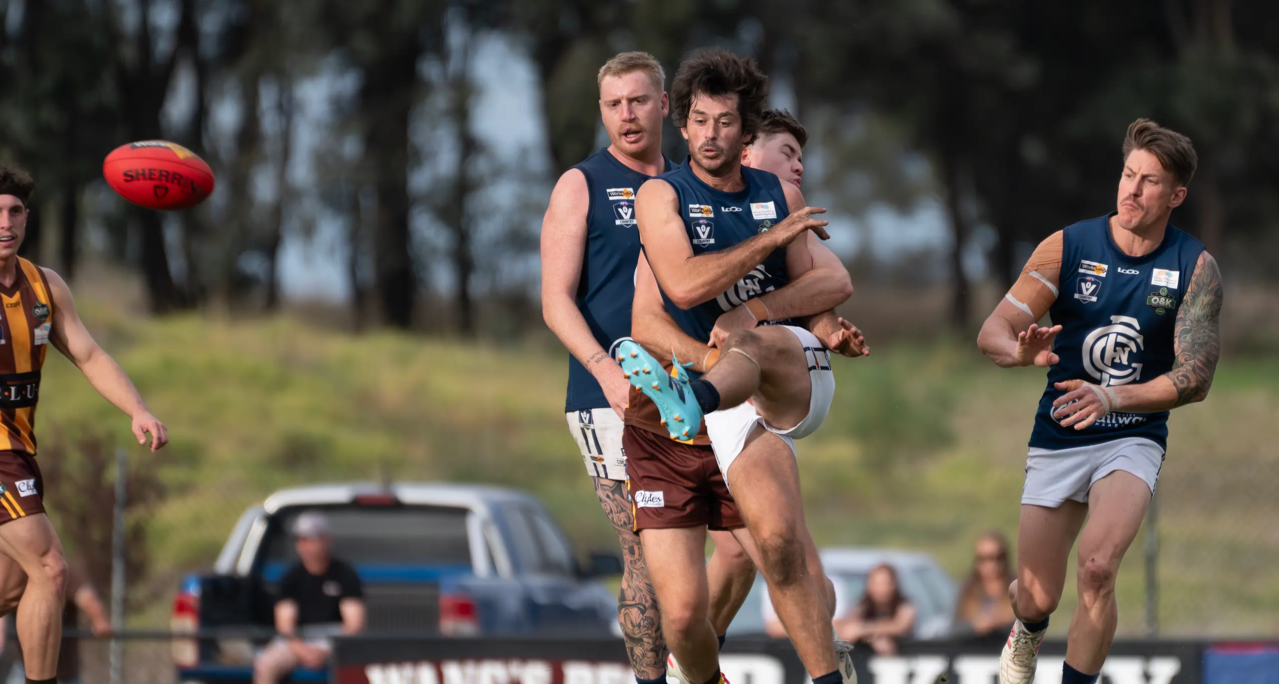 Comeback Blues: Greta trail all day but pip Hawks at the post