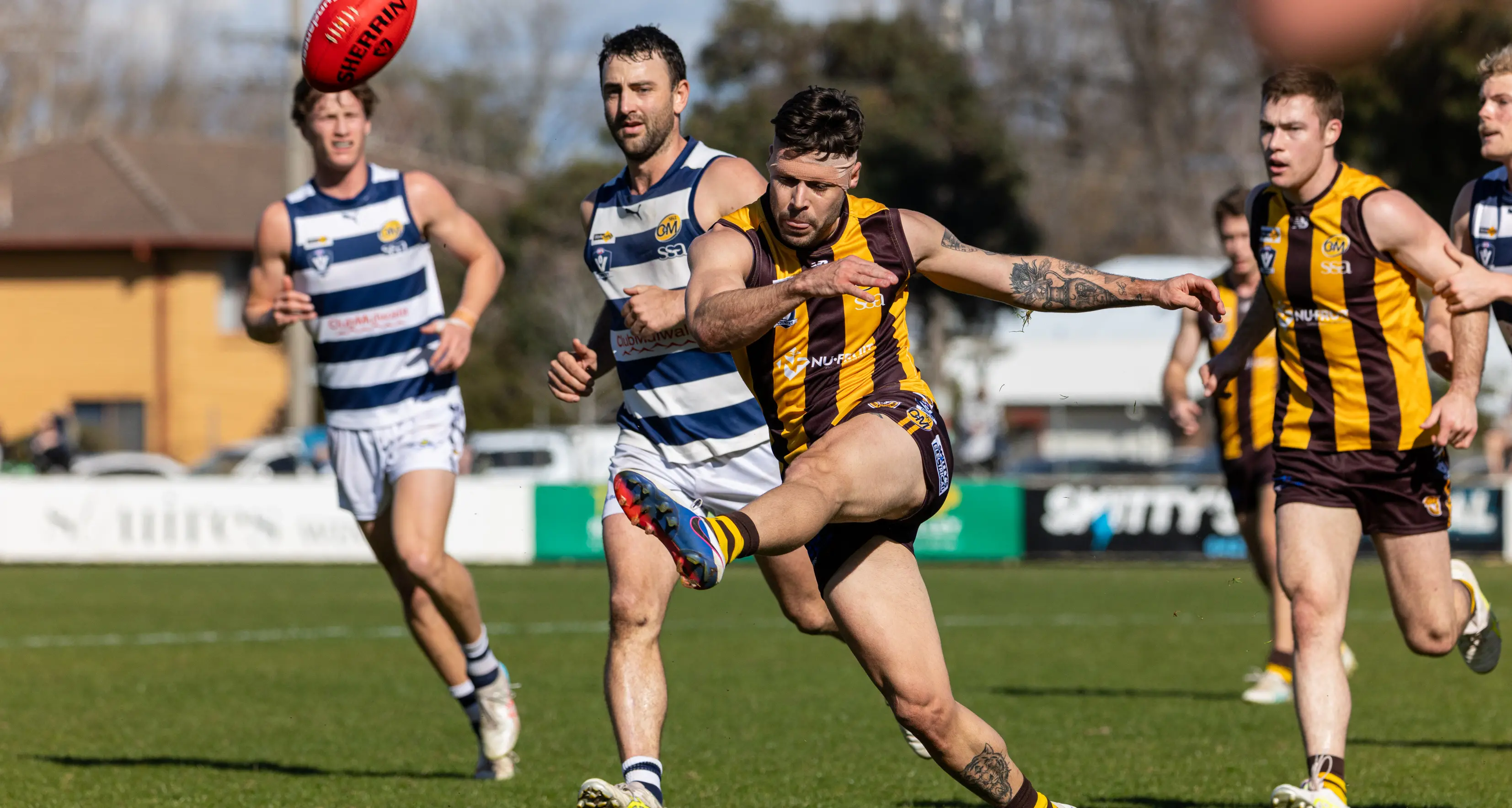 Rovers win ugly, ‘Pies close in on top spot