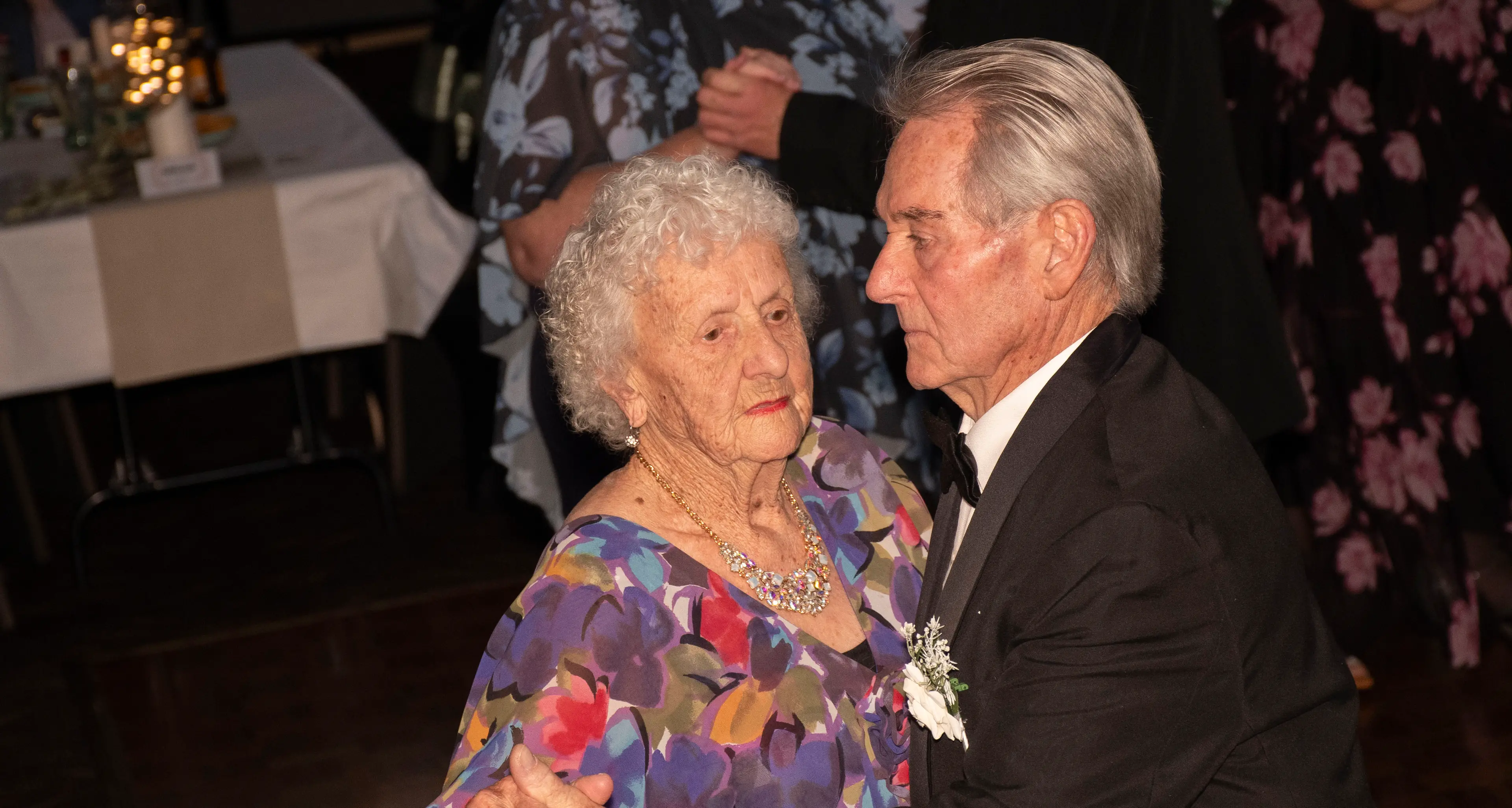 Second chance to shine at Temora ball